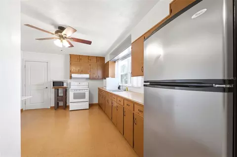 Kitchen - 18749 Us Highway 41, Spring Hill, FL 34610 photo 1 of 5