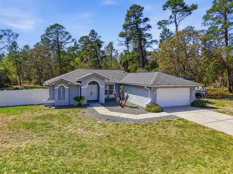 7221 Nightwalker Rd, Weeki Wachee, FL 34613