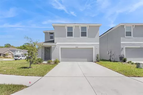 37092 Kings Crown Dr, Zephyrhills, FL 33541