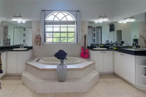 Bath - 6151 New Osprey Pt, Weeki Wachee, FL 34607 photo 4 of 7