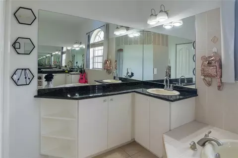 Bath - 6151 New Osprey Pt, Weeki Wachee, FL 34607 photo 5 of 7