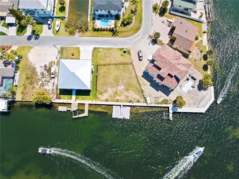 3387 Gulf Winds Cir, Hernando Beach, FL 34607 photo 5