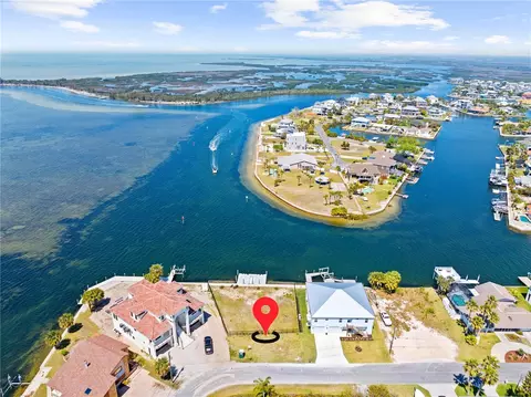 3387 Gulf Winds Cir, Hernando Beach, FL 34607