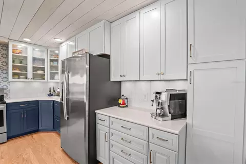 Kitchen - 4475 Burmuda Dr, Hernando Beach, FL 34607 photo 6 of 6