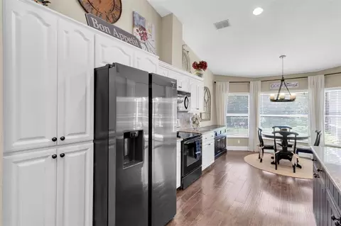 Kitchen - 1806 Kinsmere Dr, Trinity, FL 34655 photo 2 of 4