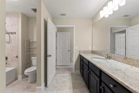 Bath - 18696 Malinche Loop, Spring Hill, FL 34610 photo 6 of 12