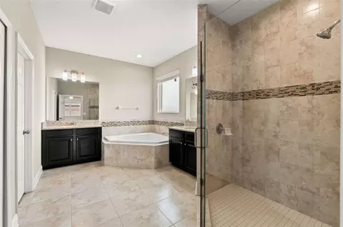 Bath - 18696 Malinche Loop, Spring Hill, FL 34610 photo 2 of 12