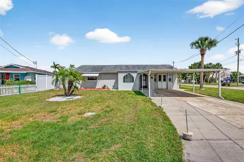 6645 Harbor Dr, Hudson, FL 34667