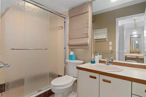 Bath - 3217 Abeline Rd, Spring Hill, FL 34608 photo 1 of 5