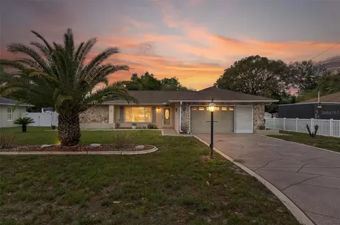 Exterior - 3217 Abeline Rd, Spring Hill, FL 34608 photo 1 of 8