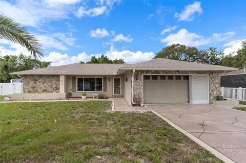 Exterior - 3217 Abeline Rd, Spring Hill, FL 34608 photo 3 of 8