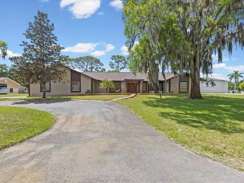 10700 Luscombe Ct, New Port Richey, FL 34654
