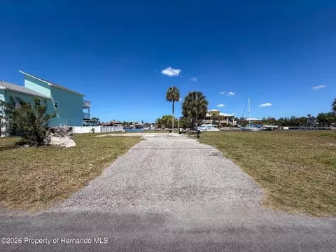 3473 Gulf Coast Dr, Hernando Beach, FL 34607 photo 5