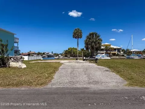 3473 Gulf Coast Dr, Hernando Beach, FL 34607 photo 6
