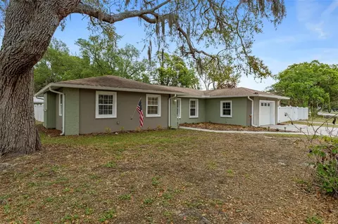 Exterior - 7367 Gates Cir, Spring Hill, FL 34606 photo 3 of 9