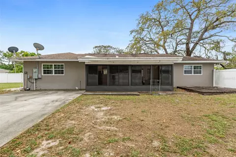 Exterior - 7367 Gates Cir, Spring Hill, FL 34606 photo 5 of 9