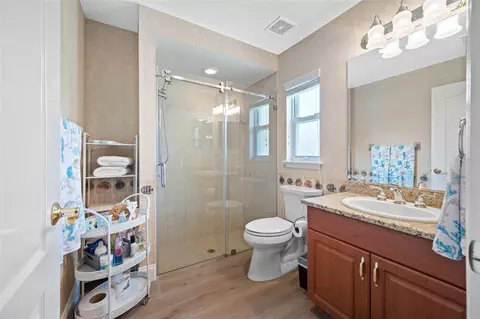 Bath - 11939 Pasco Trails Blvd, Spring Hill, FL 34610 photo 6 of 8