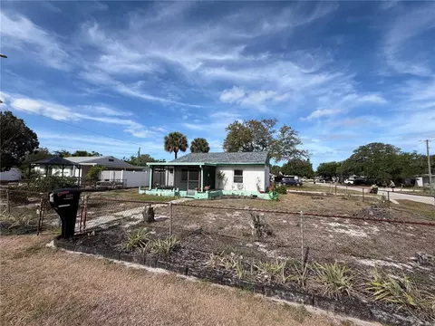 4102 74th St N, Saint Petersburg, FL 33709