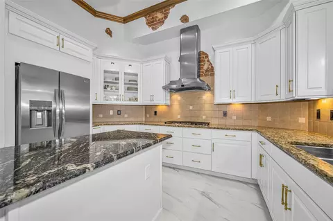 Kitchen - 10706 Ruffino Ct, Trinity, FL 34655 photo 3 of 8