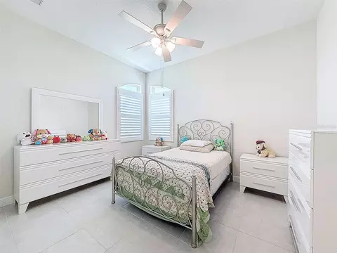 Bedroom - 1321 Valiant Ave, Spring Hill, FL 34608 photo 1 of 8