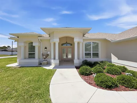 Exterior - 1321 Valiant Ave, Spring Hill, FL 34608 photo 4 of 7