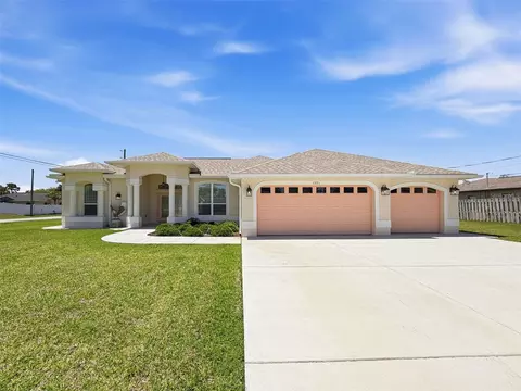 Exterior - 1321 Valiant Ave, Spring Hill, FL 34608 photo 3 of 7