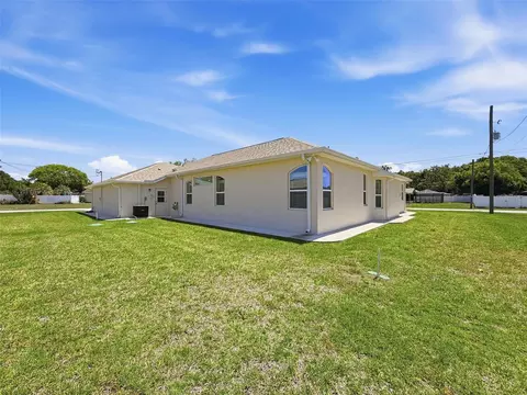 Exterior - 1321 Valiant Ave, Spring Hill, FL 34608 photo 7 of 7