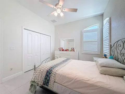 Bedroom - 1321 Valiant Ave, Spring Hill, FL 34608 photo 3 of 8