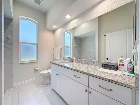 Bath - 1321 Valiant Ave, Spring Hill, FL 34608 photo 1 of 6