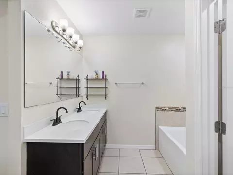 Bath - 13169 Santee St, Spring Hill, FL 34609 photo 3 of 7