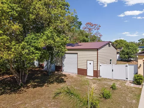 Exterior - 13169 Santee St, Spring Hill, FL 34609 photo 2 of 14