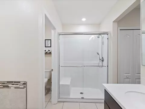 Bath - 13169 Santee St, Spring Hill, FL 34609 photo 5 of 7