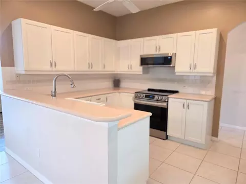 Kitchen - 9222 Bonnington Dr, Trinity, FL 34655 photo 1 of 3