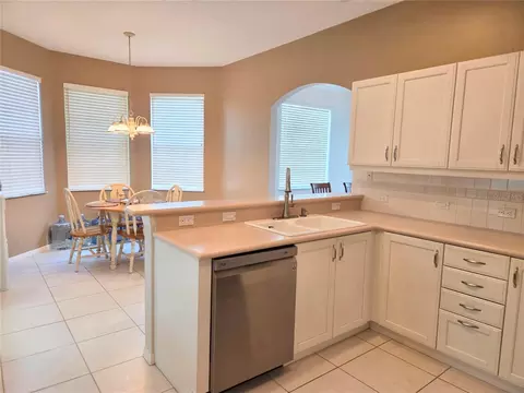 Kitchen - 9222 Bonnington Dr, Trinity, FL 34655 photo 2 of 3