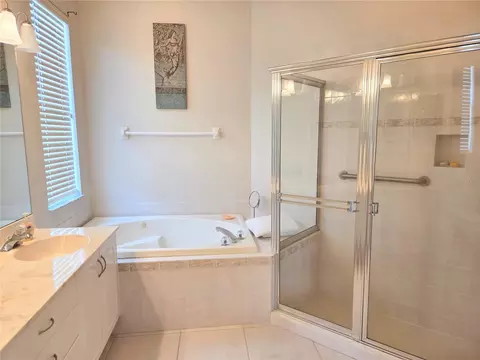 Bath - 9222 Bonnington Dr, Trinity, FL 34655 photo 2 of 4