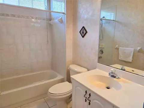 Bath - 9222 Bonnington Dr, Trinity, FL 34655 photo 4 of 4