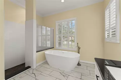 Bath - 6153 New Osprey Pt, Weeki Wachee, FL 34607 photo 3 of 7