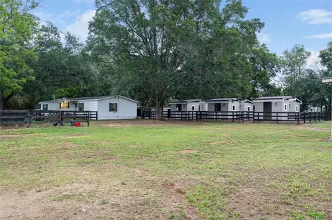 8606 Boyt Rd, Zephyrhills, FL 33540