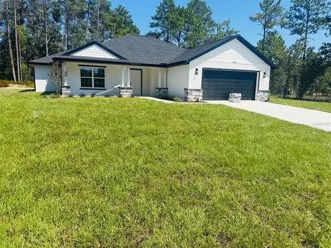13465 Canyon Swallow Rd, Weeki Wachee, FL 34614