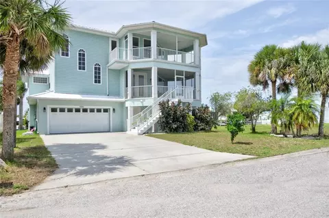 7352 Gulf Way, Hudson, FL 34667