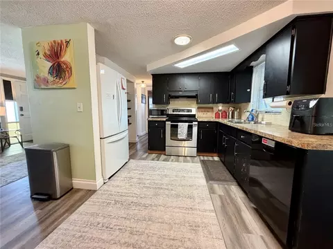 Kitchen - 3118 Elkridge Dr, Holiday, FL 34691 photo 3 of 3