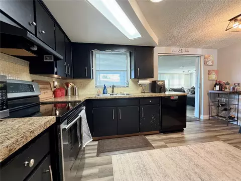 Kitchen - 3118 Elkridge Dr, Holiday, FL 34691 photo 2 of 3