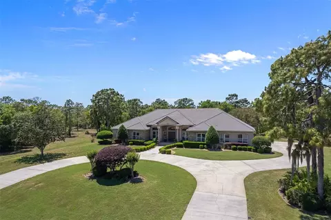 Exterior - 3975 N Grayhawk Loop, Lecanto, FL 34461 photo 2 of 18