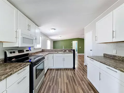 Kitchen - 15936 Archer St 9718 Denton Ave, Hudson, FL 34667 photo 5 of 7