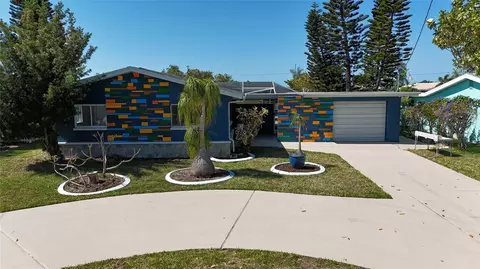 4240 Floramar Ter, New Port Richey, FL 34652