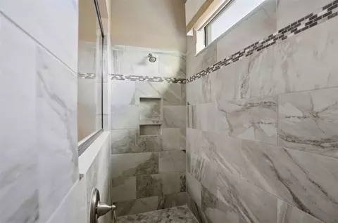 Bath - 14100 Bassingthorpe Dr, Spring Hill, FL 34609 photo 4 of 10