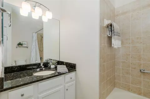 Bath - 11428 Hidden Cove Ct, Trinity, FL 34655 photo 6 of 8
