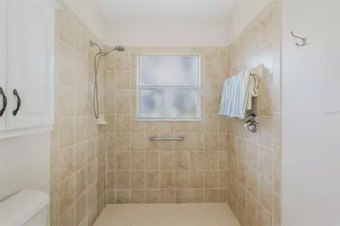 Bath - 11428 Hidden Cove Ct, Trinity, FL 34655 photo 4 of 8