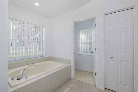 Bath - 8912 Thoreau Pl, Hudson, FL 34667 photo 3 of 5