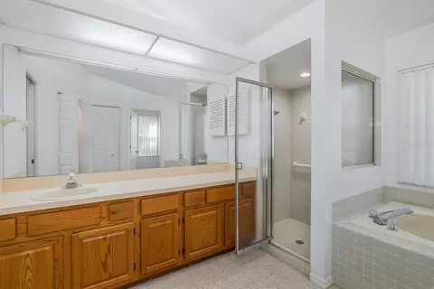 Bath - 8912 Thoreau Pl, Hudson, FL 34667 photo 1 of 5